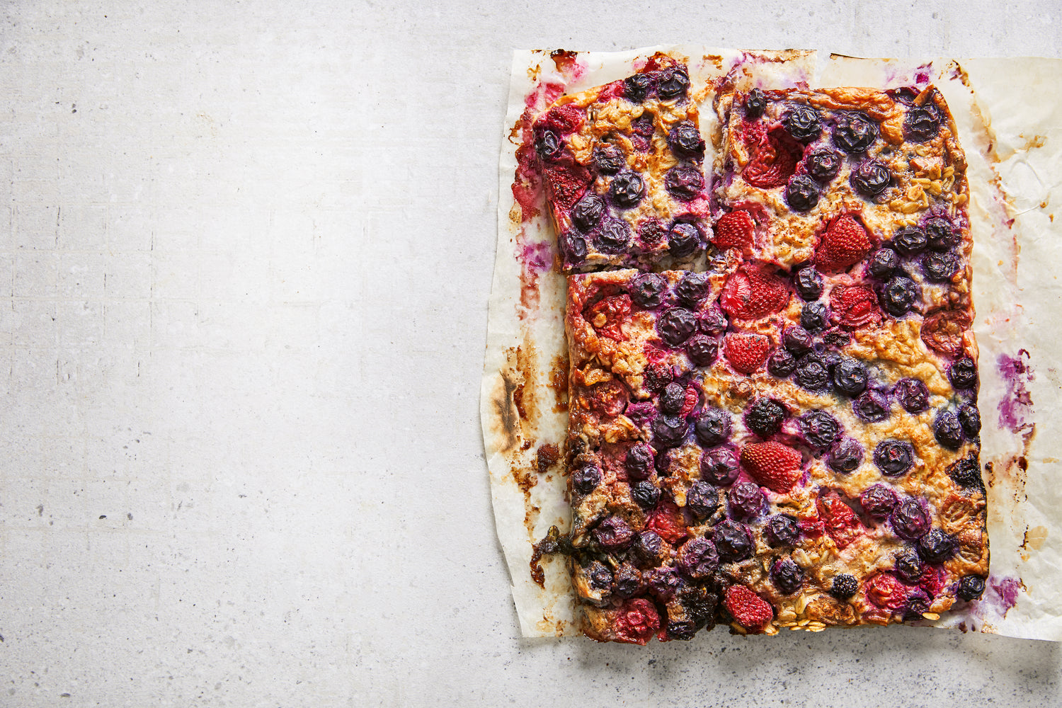 Baked Berry Oat Bars